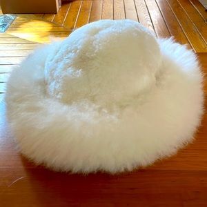 White Alpaca fur Hat. One size